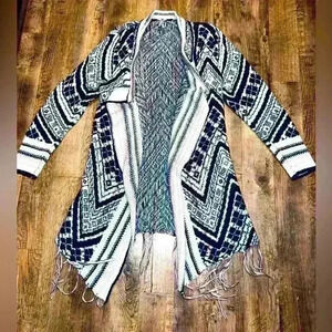 Vanity long sleeve flowy cardigan sweater - Medium